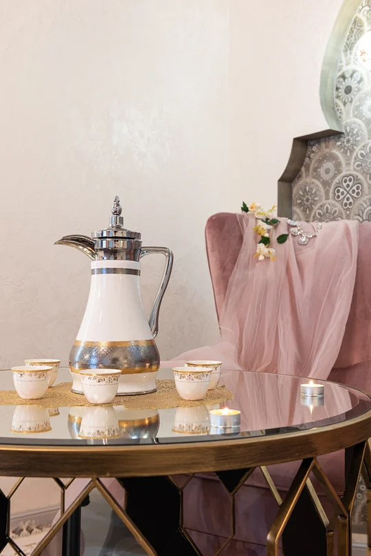 Nordic forged iron glass tea table creative combination table is stylish and attractive.